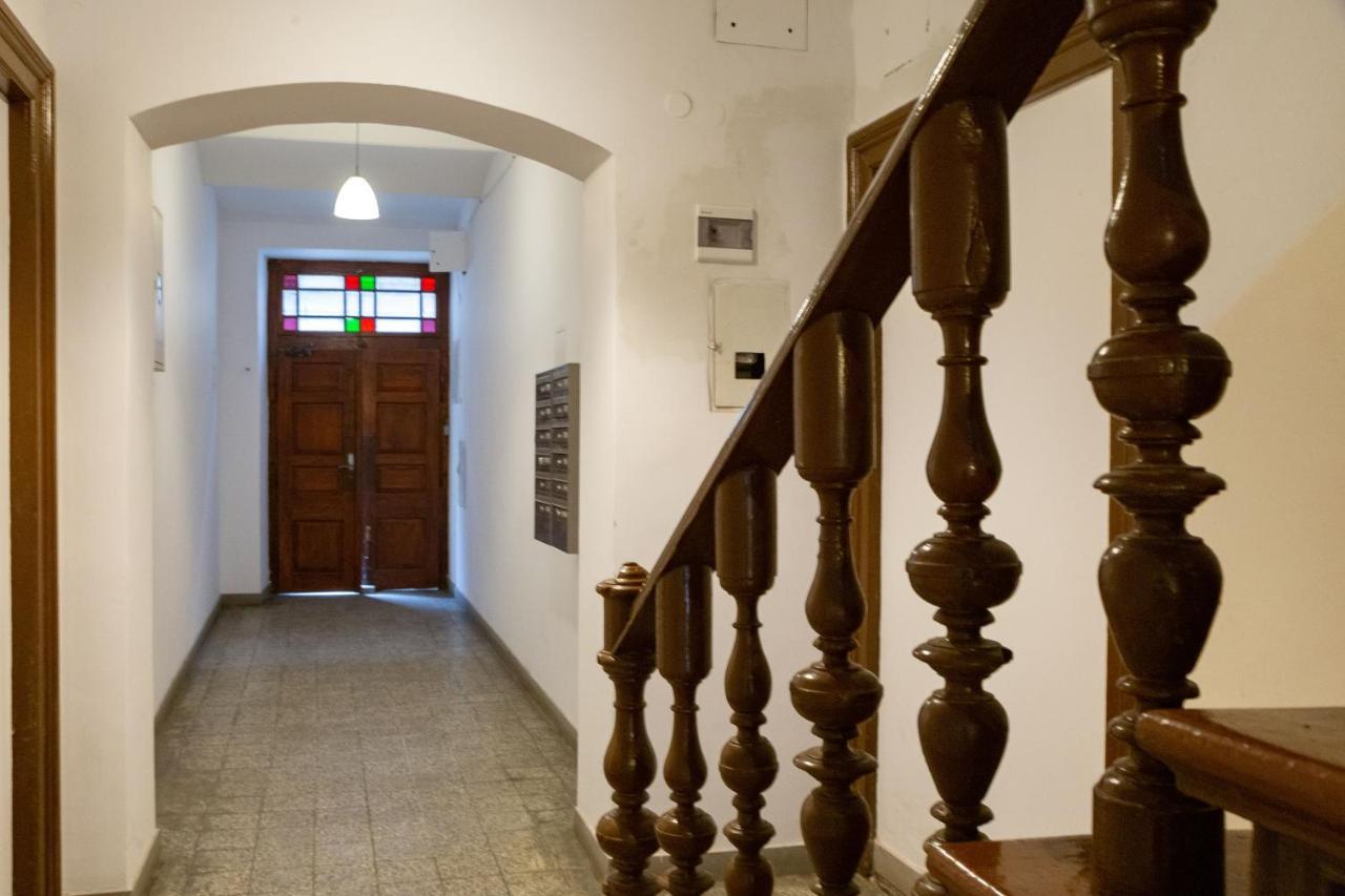 Shy But Shining! Lovely, Stylish & Fully Equipped. Apartment Krakau